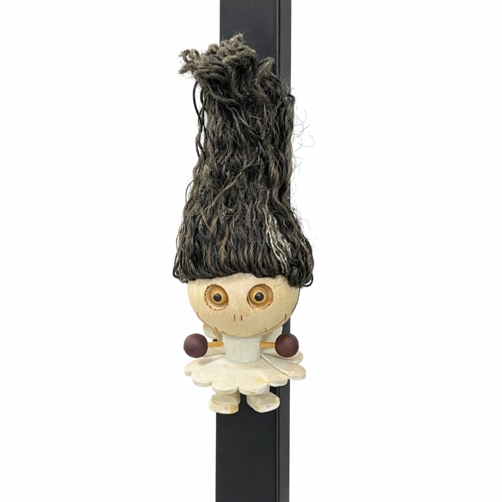Pier 1 Imports Bride of Frankenstein Halloween Horror Wood One Crazy Head Magnet - Picture 2 of 5